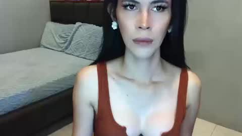 Snapshot of lolly_lips69 chatting on 12-18-25, 04:51 hana online show from 12-18-25, 04:51