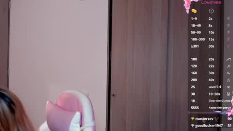 Snapshot of lollypetitte_ chatting on 01-13-25, 07:11 Lolly online show from 01-13-25, 07:11