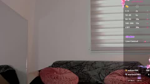 Snapshot of lollypetitte_ chatting on 02-27-26, 03:45 Lolly online show from 02-27-26, 03:45