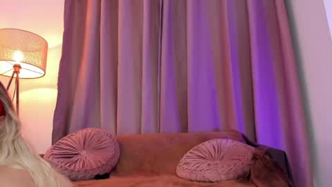 Lolly online show from 05-17-26, 04:32