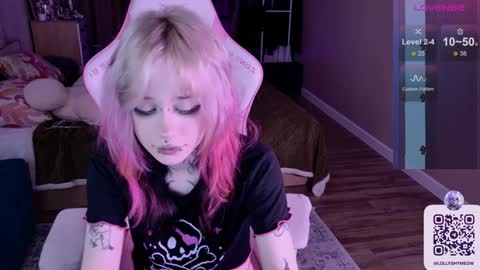 Lolly   online show from 01-10-25, 01:10