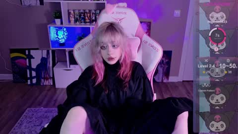 Lolly   online show from 02-06-25, 08:02