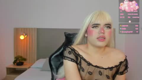 Snapshot of loly_berry chatting on 07-07-26, 06:47 L O L Y online show from 07-07-26, 06:47