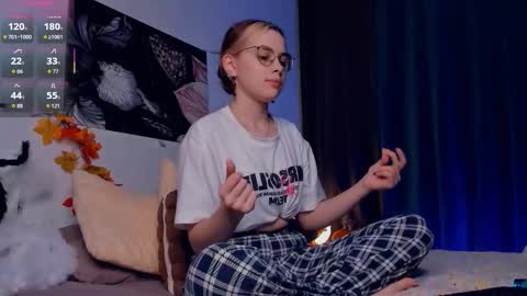 Lona online show from 11-01-25, 07:16