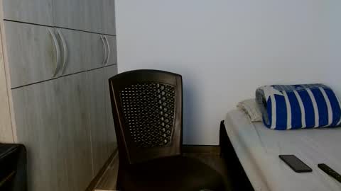 lonelydick2002 online show from 02-11-25, 09:03