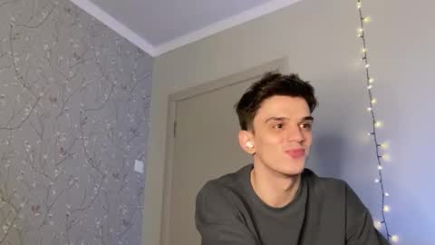 Snapshot of lonelysunset chatting on 02-16-25, 11:37 PVT AND MENU ACTIVE online show from 02-16-25, 11:37