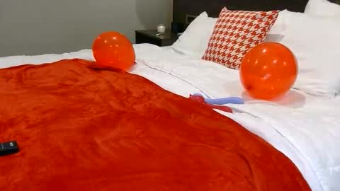 Cutenurse91 online show from 12-13-25, 11:21