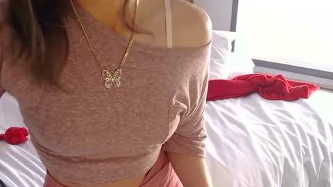 Cutenurse91 online show from 12-21-25, 03:08