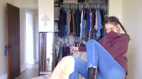 Cutenurse91 online show from 04-30-26, 09:30