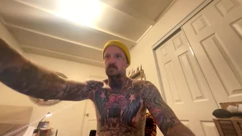 Snapshot of longwalksonthebeach69 chatting on 03-12-26, 07:03 longwalksonthebeach69 online show from 03-12-26, 07:03