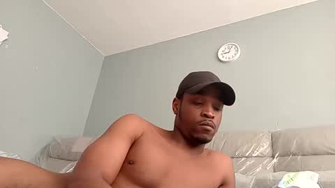 Snapshot of looch2023 chatting on 03-02-26, 09:05 SweetCandy online show from 03-02-26, 09:05