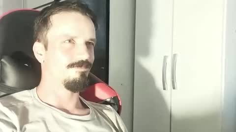 Snapshot of lookaz4010 chatting on 12-30-24, 01:14 Lucas online show from 12-30-24, 01:14