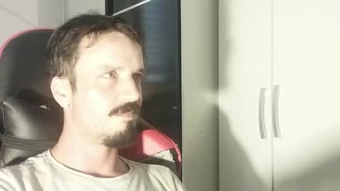 Snapshot of lookaz4010 chatting on 01-27-25, 03:39 Lucas online show from 01-27-25, 03:39