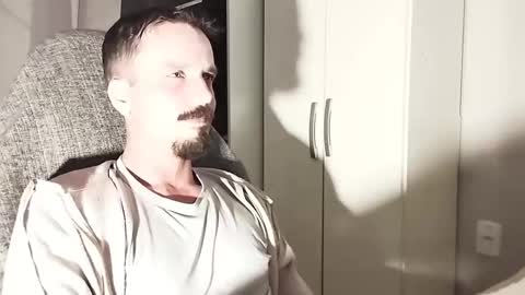 Snapshot of lookaz4010 chatting on 10-10-25, 11:04 Lucas online show from 10-10-25, 11:04