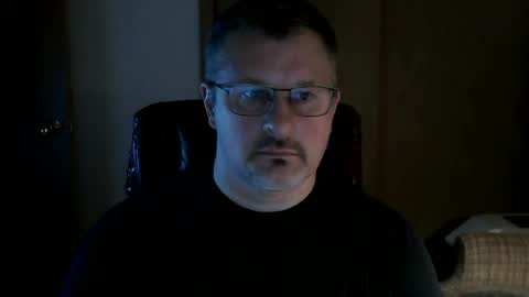 Snapshot of lookin75 chatting on 06-24-26, 02:21 lookin75 online show from 06-24-26, 02:21