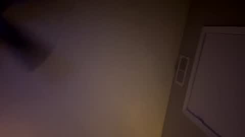 Snapshot of looknohands23 chatting on 08-04-26, 05:32 LookNoHands23 online show from 08-04-26, 05:32