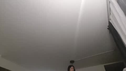 Snapshot of loolaunshaved chatting on 11-19-25, 09:48 loolaunshaved online show from 11-19-25, 09:48