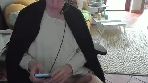 loomie online show from 05-30-26, 09:17