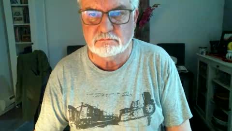 loop102 online show from 05-18-26, 02:29