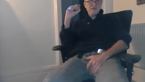 Snapshot of loose565 chatting on 01-12-25, 02:03 loose565 online show from 01-12-25, 02:03