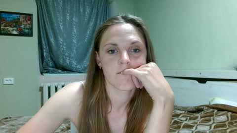 Snapshot of lora879 chatting on 06-11-26, 08:51 Lora online show from 06-11-26, 08:51