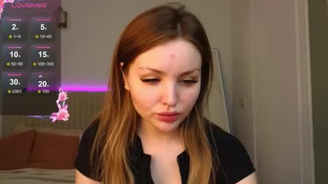 Lora online show from 09-20-25, 11:33