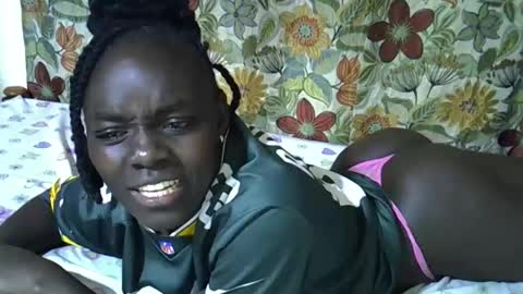 lora_amor online show from 04-10-26, 03:39