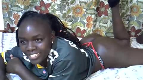 lora_amor online show from 06-11-26, 02:53