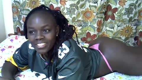 lora_amor online show from 06-28-26, 04:13