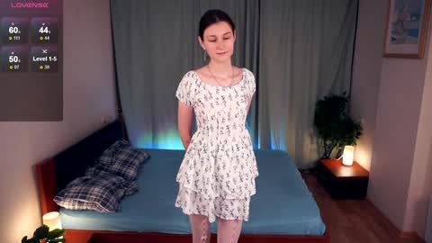 Lora online show from 02-06-25, 05:09