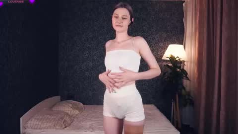 Lora online show from 12-15-25, 05:01