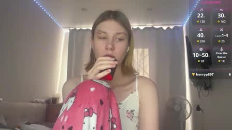 Lora online show from 03-14-26, 06:08