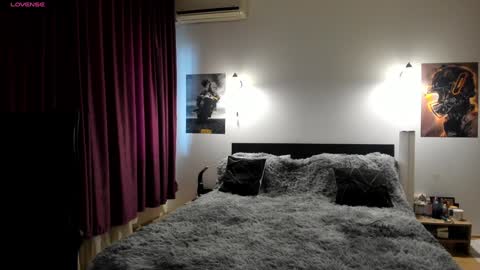 Lora online show from 01-12-25, 10:23