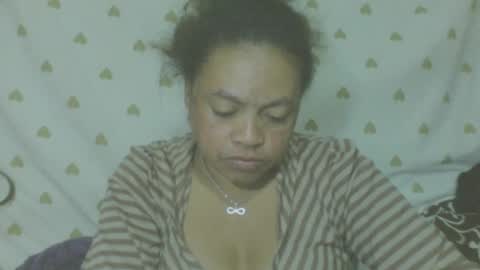 LorahVane online show from 06-23-26, 01:47