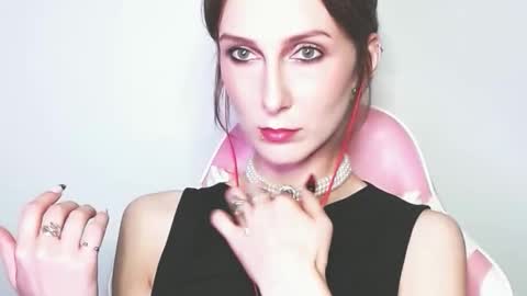 Snapshot of loravinaa chatting on 04-01-26, 01:39 Lora online show from 04-01-26, 01:39