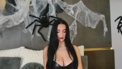 Miss online show from 10-30-25, 04:52