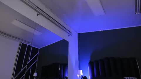 L A U R E L online show from 07-14-26, 10:21