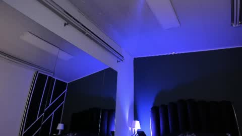L A U R E L online show from 07-25-26, 02:31