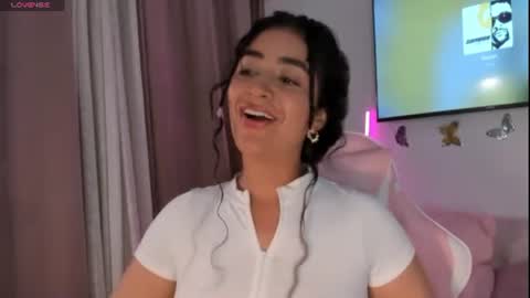 Snapshot of lore_rey chatting on 07-10-26, 01:10 lore_rey online show from 07-10-26, 01:10