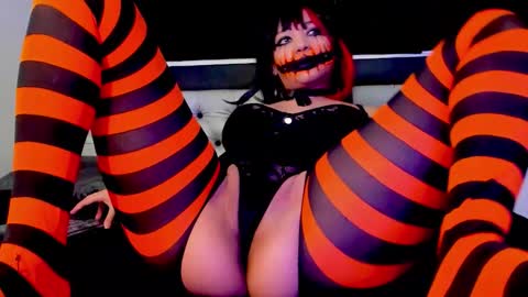 Snapshot of loredepp chatting on 10-03-25, 04:42 Lore Depp online show from 10-03-25, 04:42