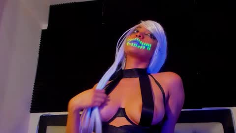 Snapshot of loredepp chatting on 12-04-25, 04:33 Lore Depp online show from 12-04-25, 04:33