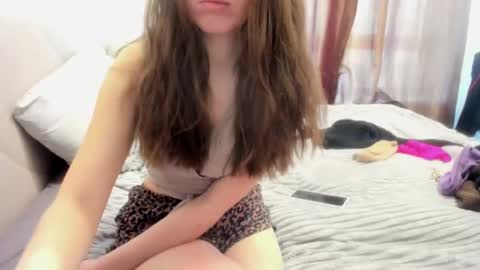 Snapshot of lorelea_cute chatting on 01-11-26, 11:26 Lorelea cute online show from 01-11-26, 11:26