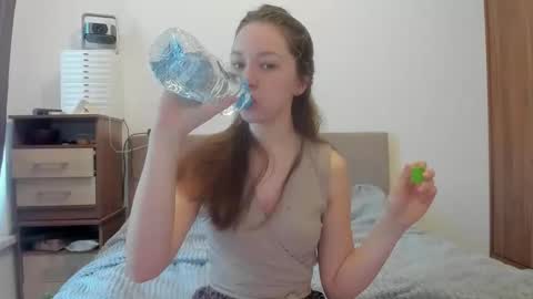 Snapshot of lorelea_cute chatting on 03-01-26, 06:04 Lorelea cute online show from 03-01-26, 06:04
