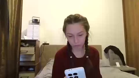 Snapshot of lorelea_cute chatting on 03-12-26, 03:18 Lorelea cute online show from 03-12-26, 03:18