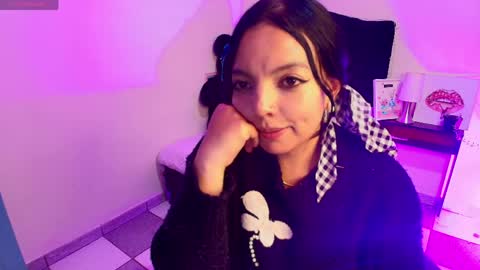 Snapshot of loren_44tits chatting on 05-03-26, 10:16 Loren online show from 05-03-26, 10:16