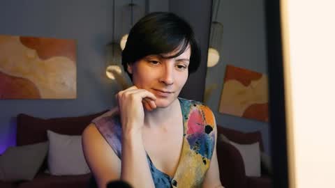 Loren online show from 05-19-26, 07:04