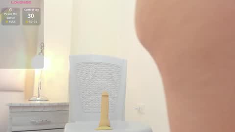 Lorena Gate online Colombia 230 pm to 930 pm online show from 12-03-25, 07:45