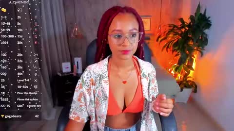 Snapshot of lorena_vieira_ chatting on 12-08-24, 12:51 Lorena Vieira  online show from 12-08-24, 12:51