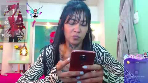 Snapshot of lorenapinto_ chatting on 01-09-26, 01:30 lore online show from 01-09-26, 01:30