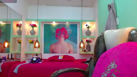 Snapshot of lorenapinto_ chatting on 01-10-26, 02:35 lore online show from 01-10-26, 02:35